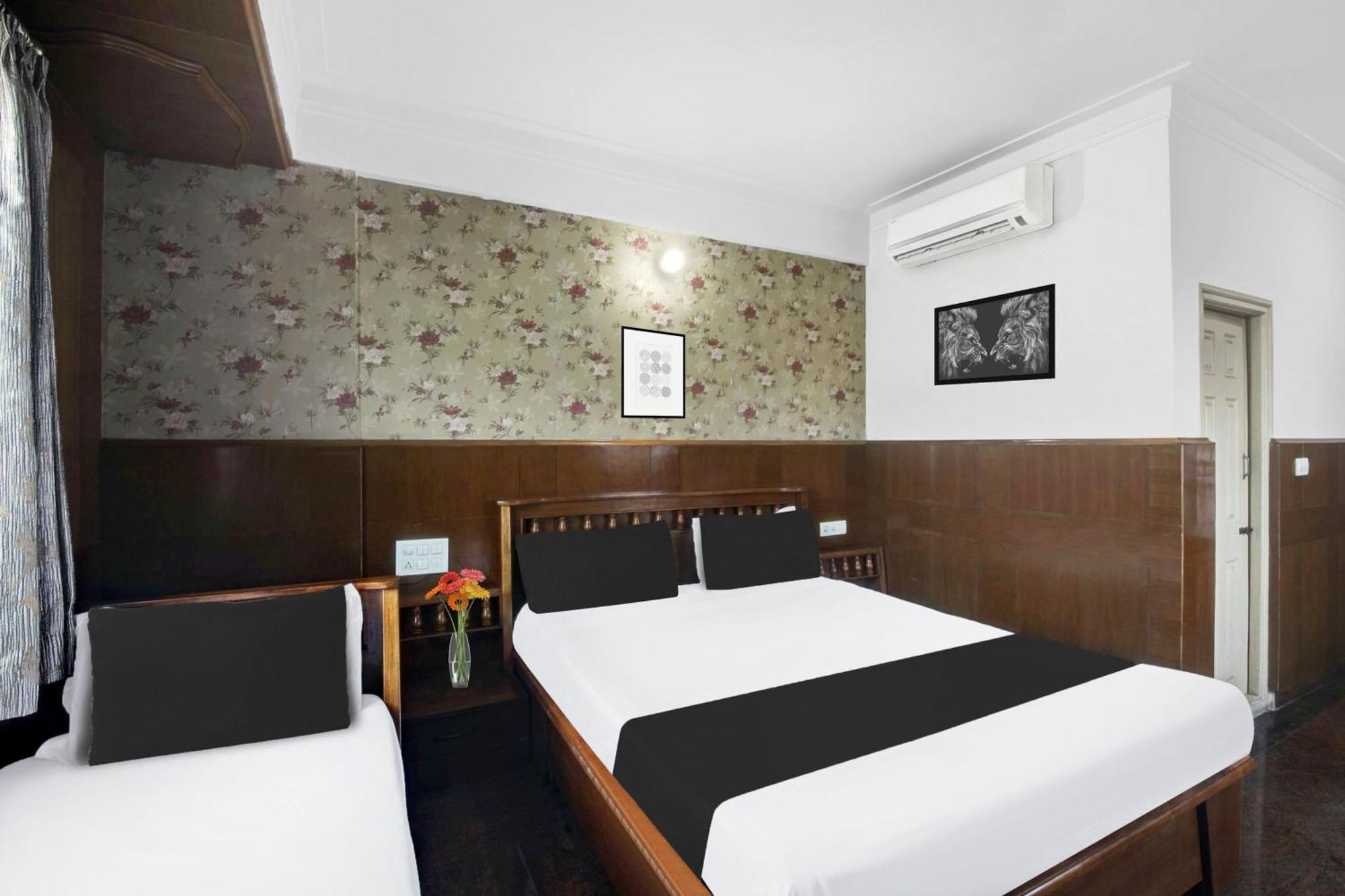 OYO 8646 Mahendra Hotel Mysore Exterior foto