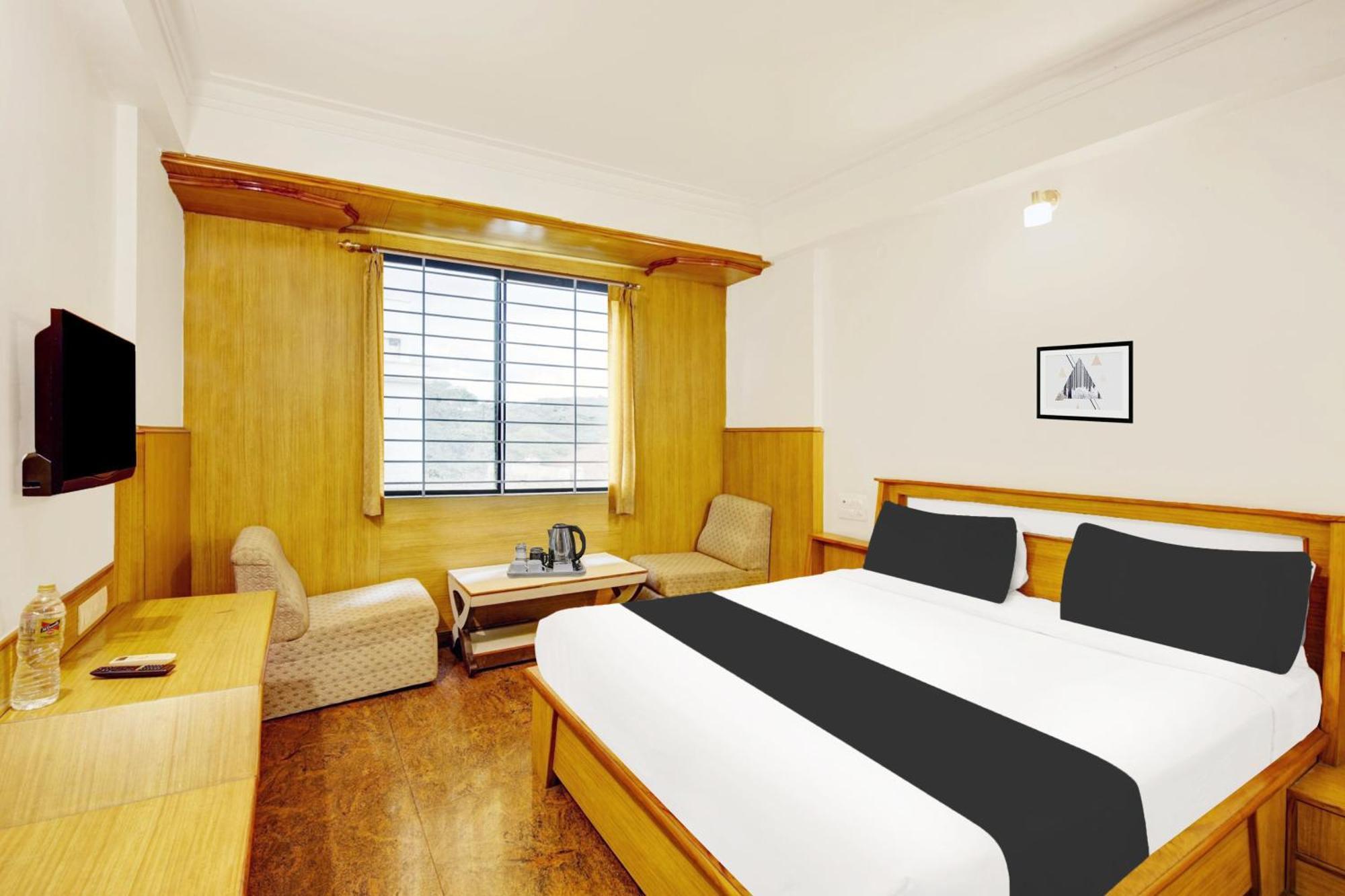 OYO 8646 Mahendra Hotel Mysore Exterior foto
