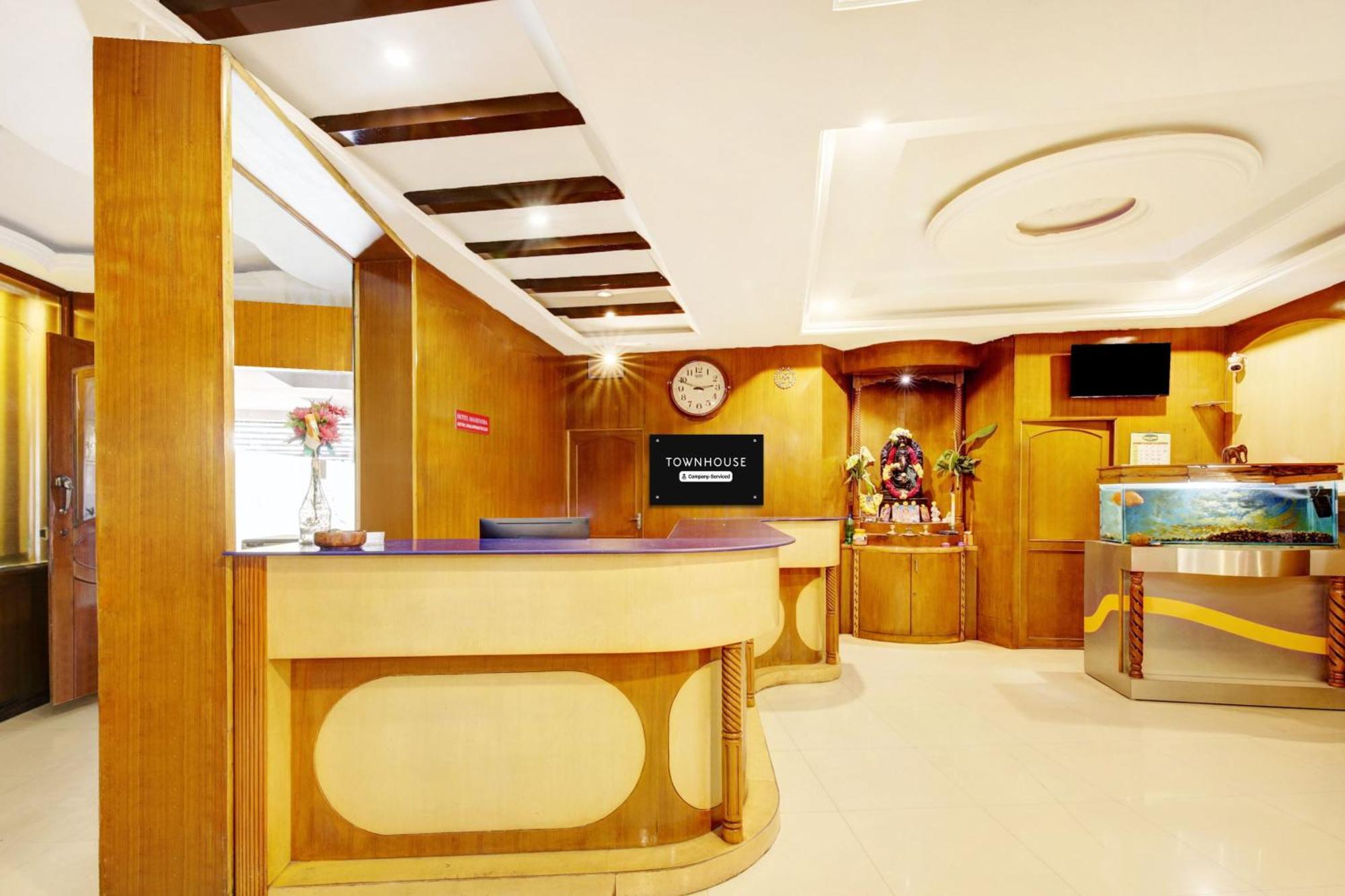 OYO 8646 Mahendra Hotel Mysore Exterior foto