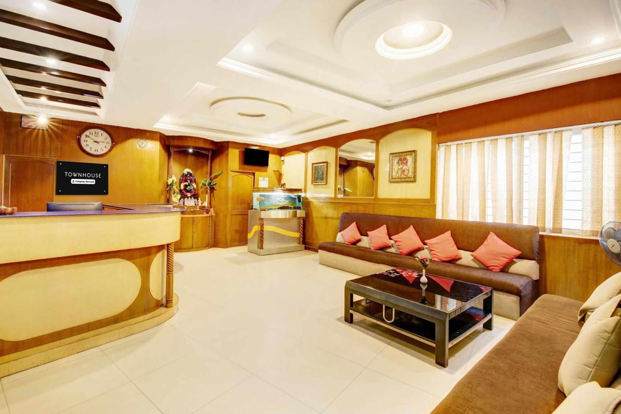OYO 8646 Mahendra Hotel Mysore Exterior foto