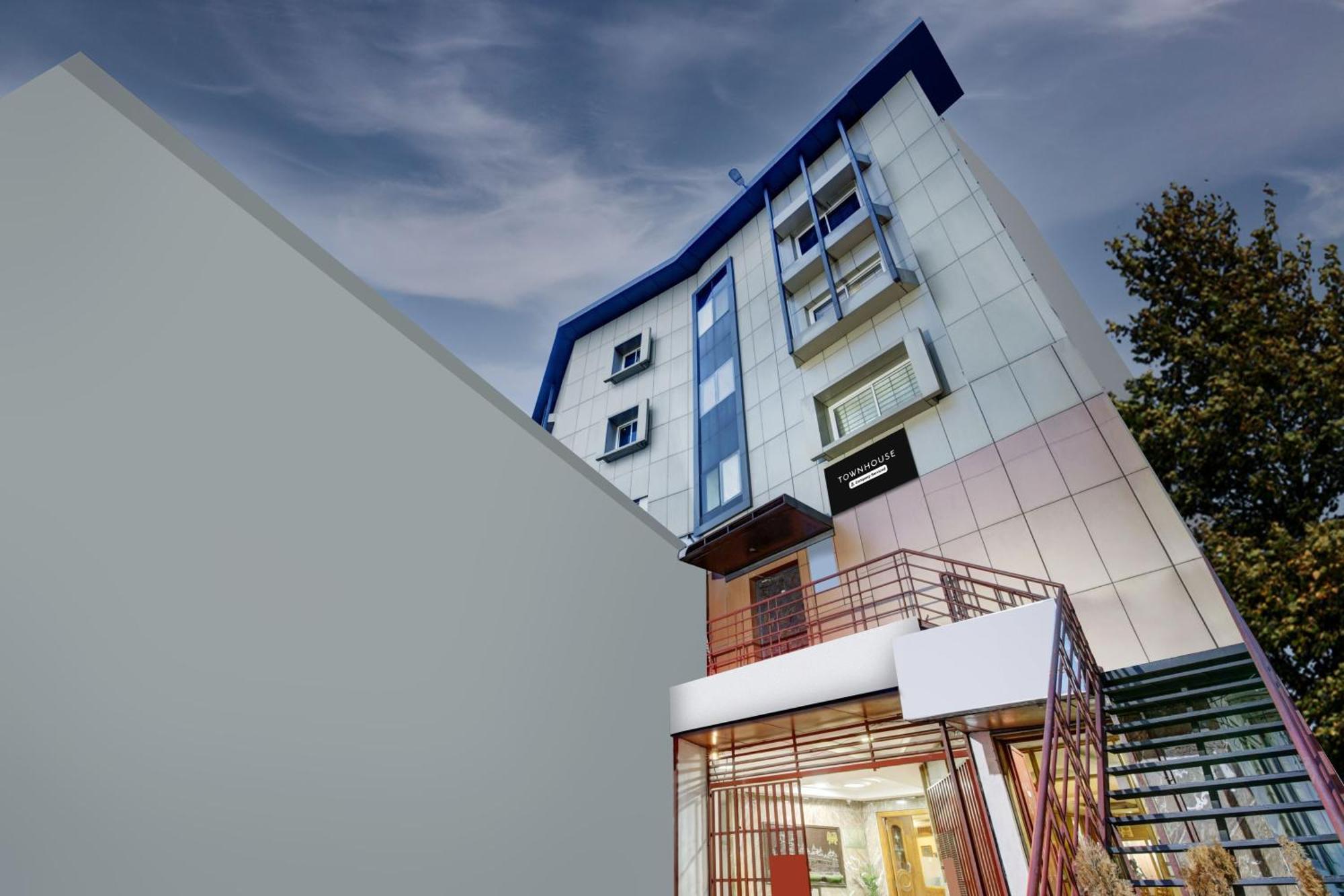 OYO 8646 Mahendra Hotel Mysore Exterior foto