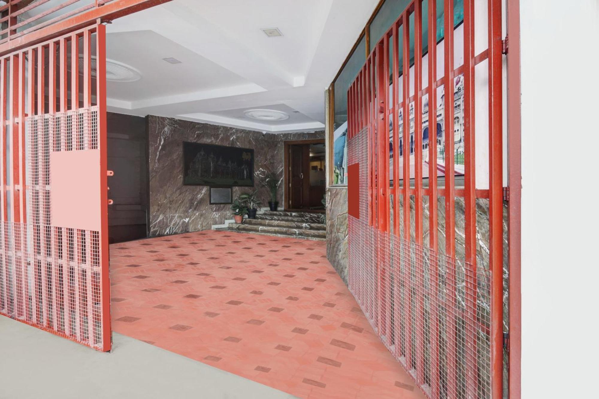 OYO 8646 Mahendra Hotel Mysore Exterior foto